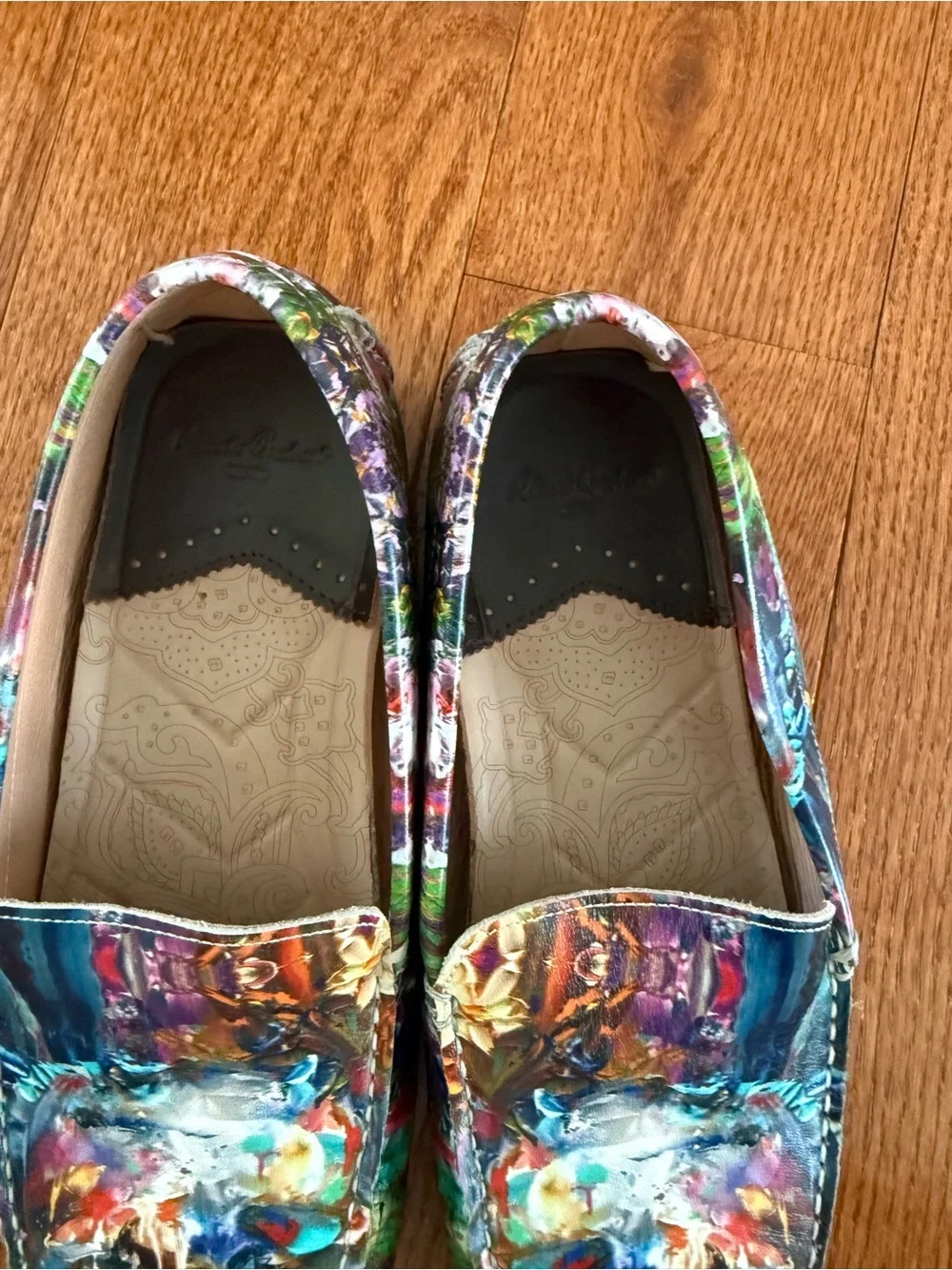 Robert Graham easy casual skull